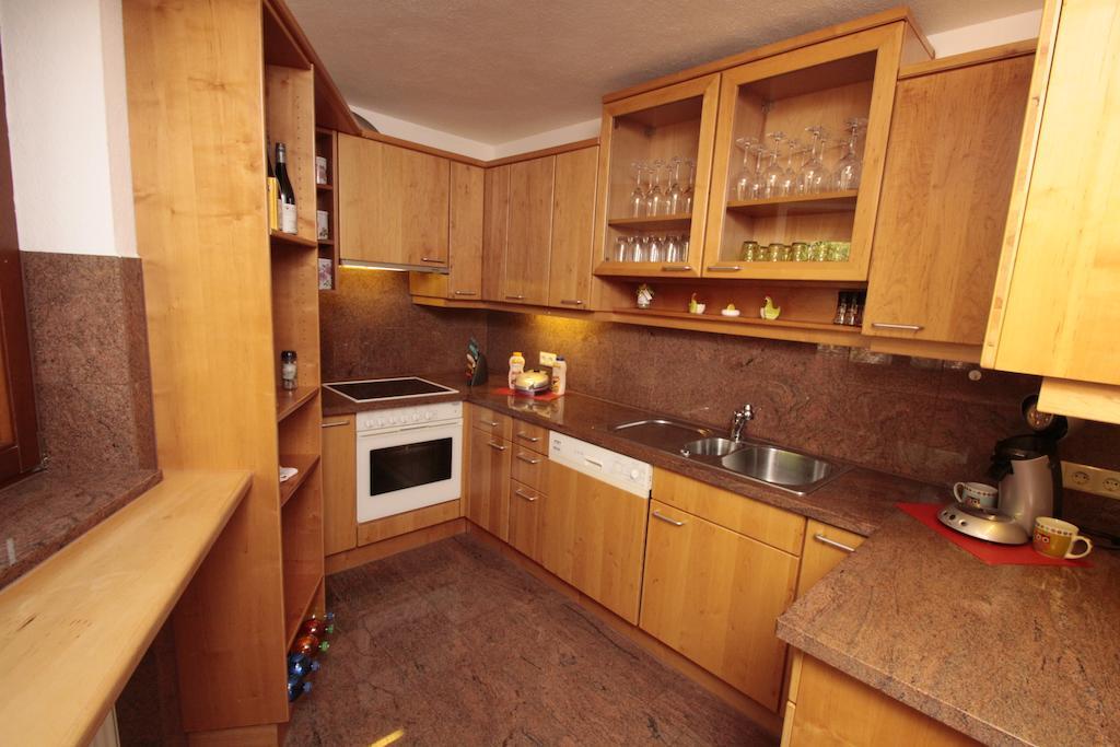 Luxus Appartement Schwarzwald Bei Freiburg 4 Schlafzimmer Sauna Solden Bilik gambar